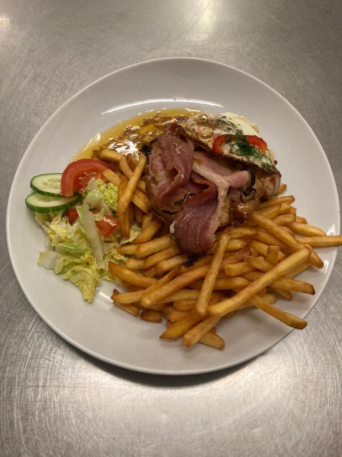 Restaurant Motel Hana Barbara Gastro Sro Ostretin Εξωτερικό φωτογραφία
