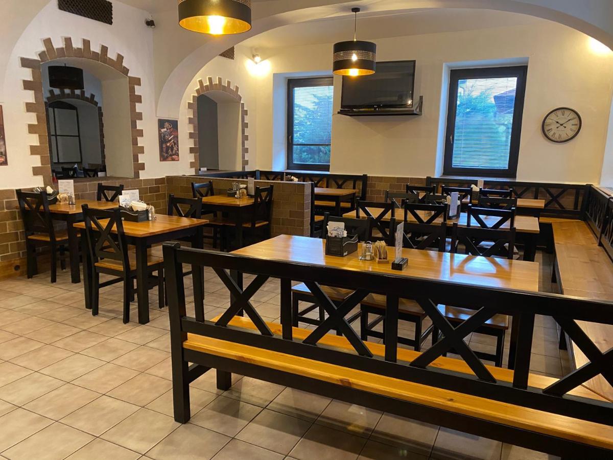 Restaurant Motel Hana Barbara Gastro Sro Ostretin Εξωτερικό φωτογραφία